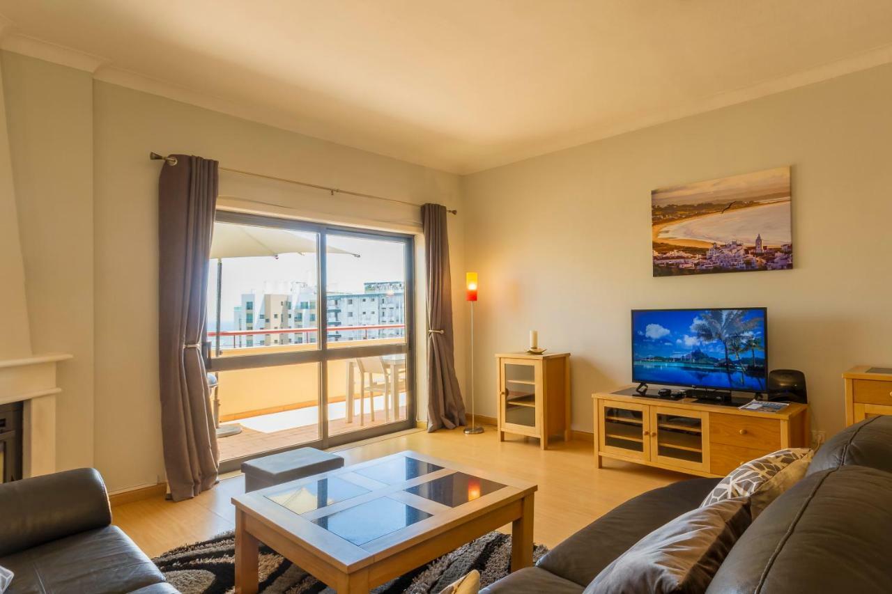 The Hoffy Beach Apartment Lagos Bagian luar foto